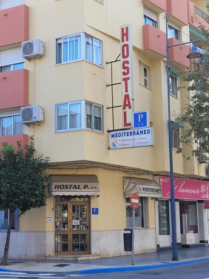 Hostal Mediterraneo Торре-дель-Мар Экстерьер фото