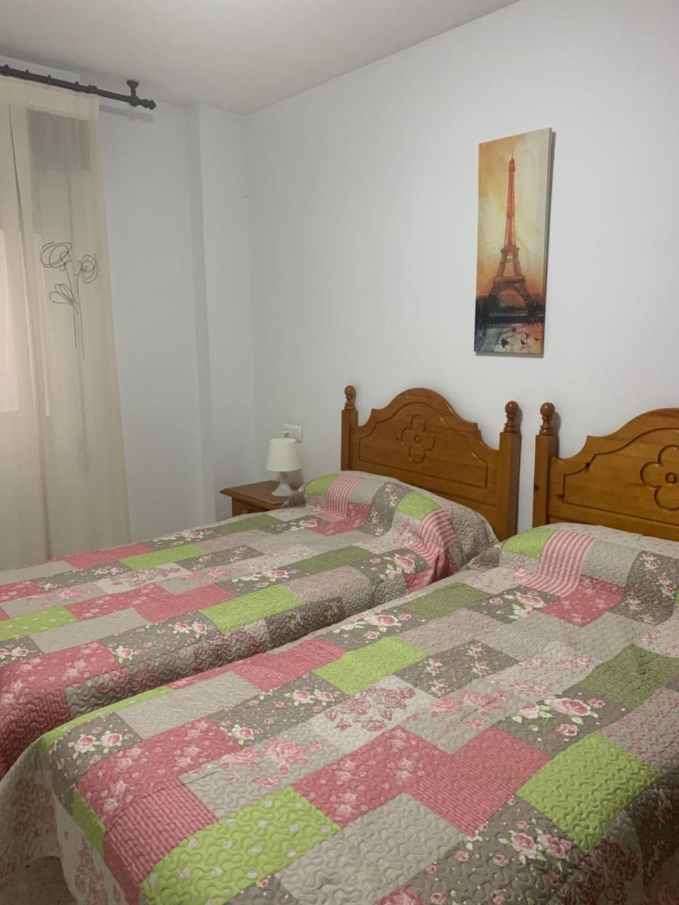 Hostal Mediterraneo Торре-дель-Мар Экстерьер фото